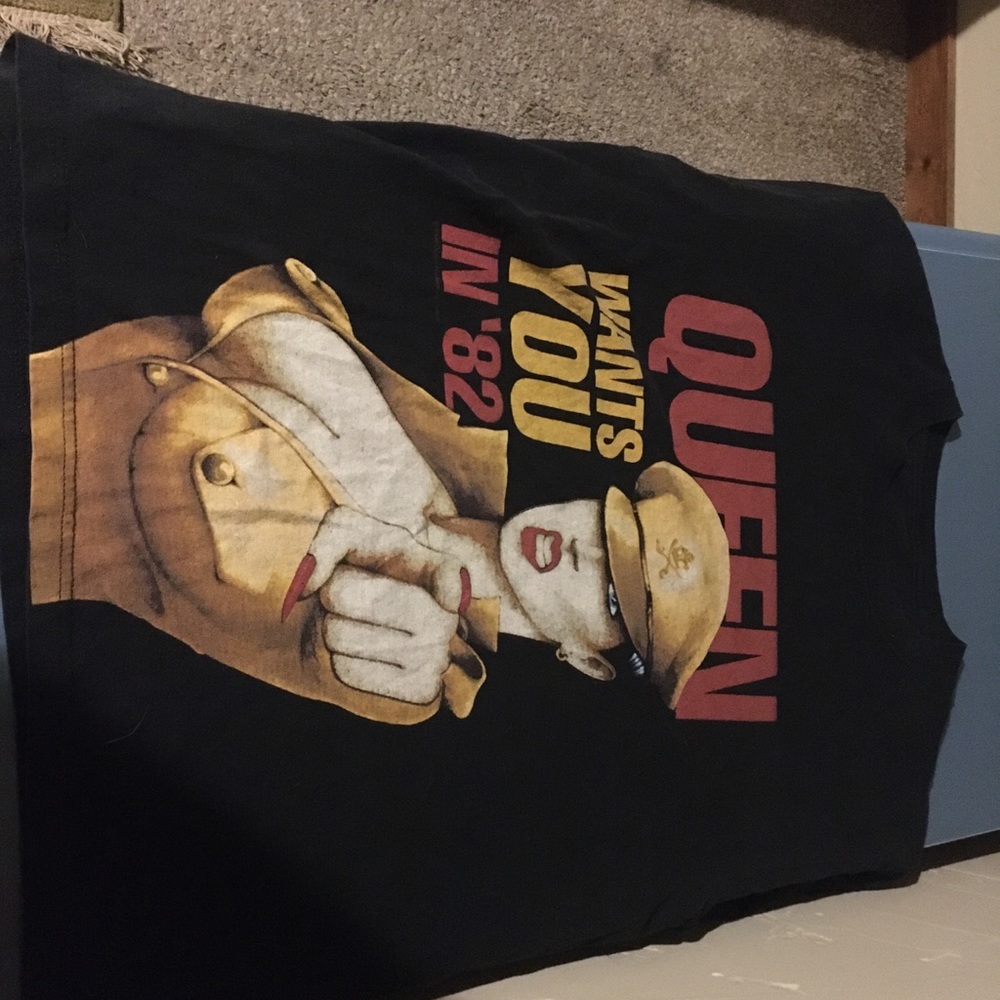 Vintage queen shirt